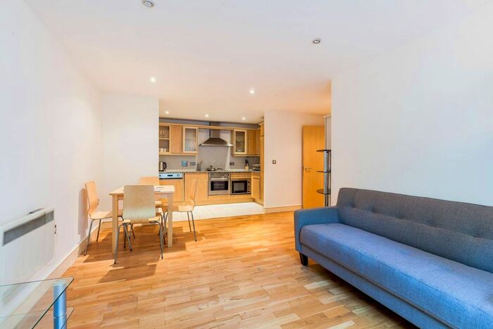 2 Bedroom Flat To Rent In Printworks Apartments, Borough, London, SE1