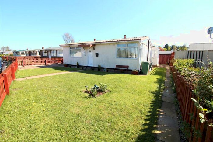 2 Bedroom Chalet For Sale In Main Road, Humberston Fitties, Humberston, Grimsby, N.E. Lincs, DN36