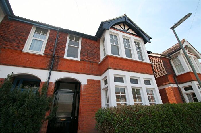 2 Bedroom Maisonette To Rent In Richmond Road, Staines-Upon-Thames, TW18
