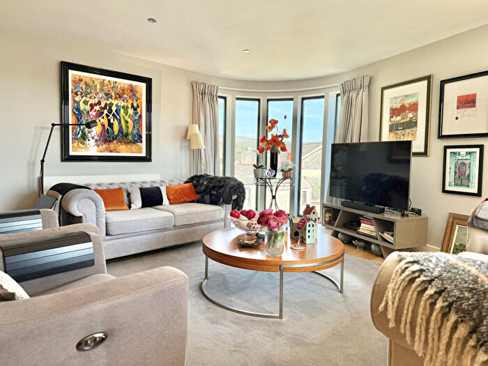 3 Bedroom Apartment For Sale In Tavistock Town Centre, PL19