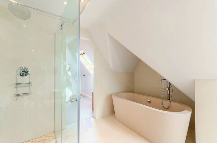 5 Bedroom Detached House To Rent In Albion Road, Coombe, Kingston Upon Thames, KT2