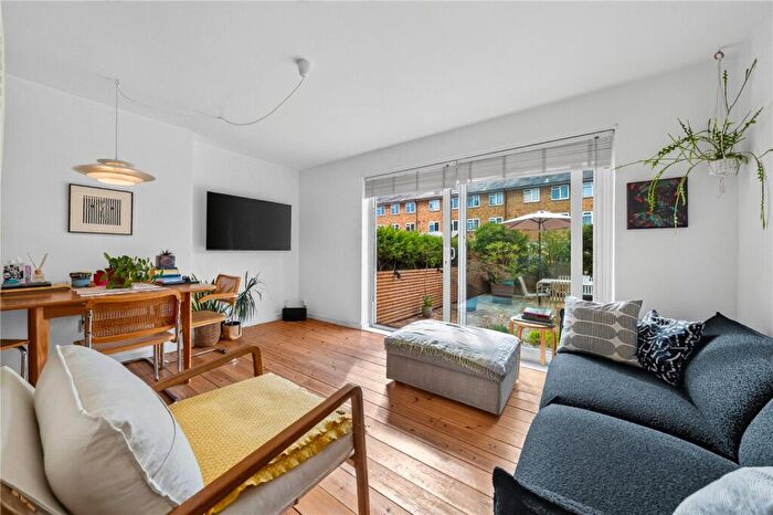 2 Bedroom Flat For Sale In Norton Close, Chingford, London, E4
