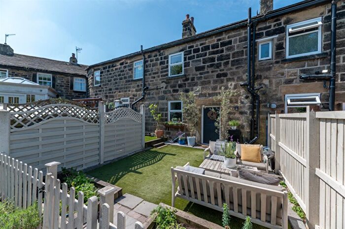 3 Bedroom Terraced House For Sale In St. Wilfrids Terrace, Pool In Wharfedale, LS21