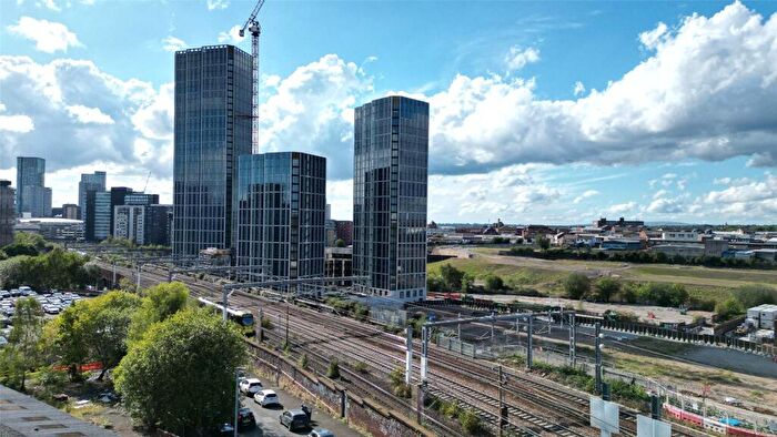 1 Bedroom Apartment For Sale In Victoria Riverside, Manchester, M4