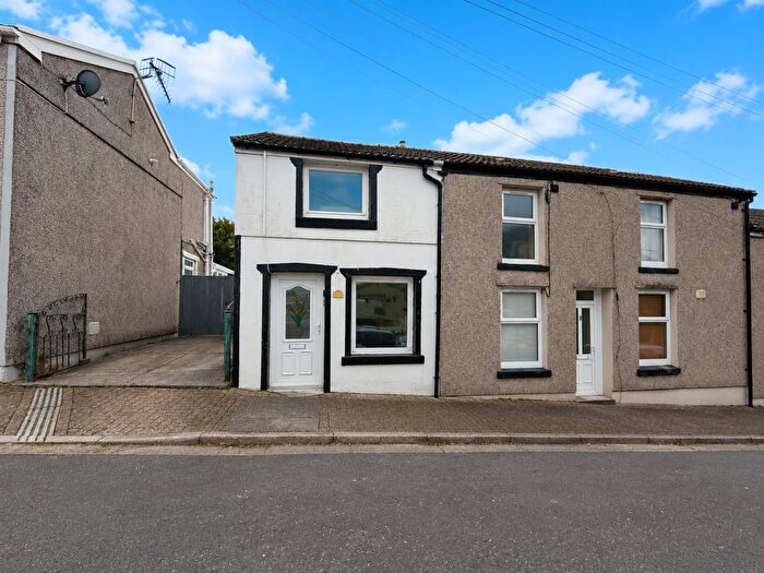 1 Bedroom Cottage For Sale In Ynyscynon Street, CF44