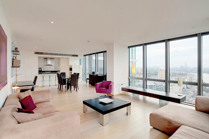 2 Bedroom Flat To Rent In Hertsmere Road, Canary Wharf, E14