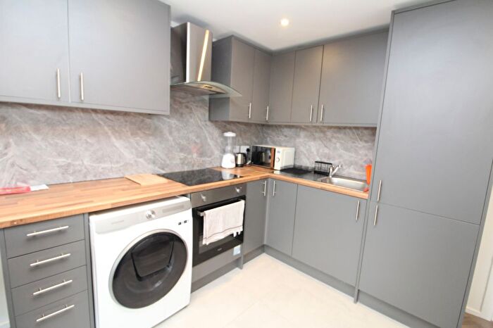2 Bedroom Flat To Rent In Manor Road, Crayford, DA1