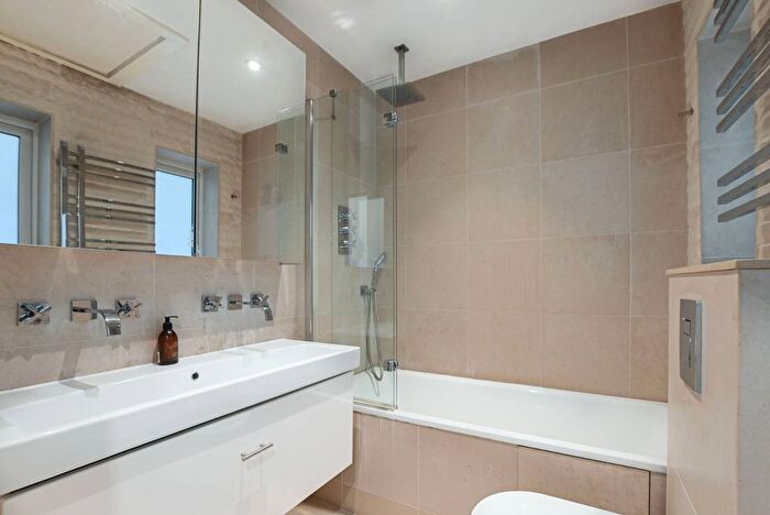 1 Bedroom Flat To Rent In Draycott Place, Chelsea, London, SW3