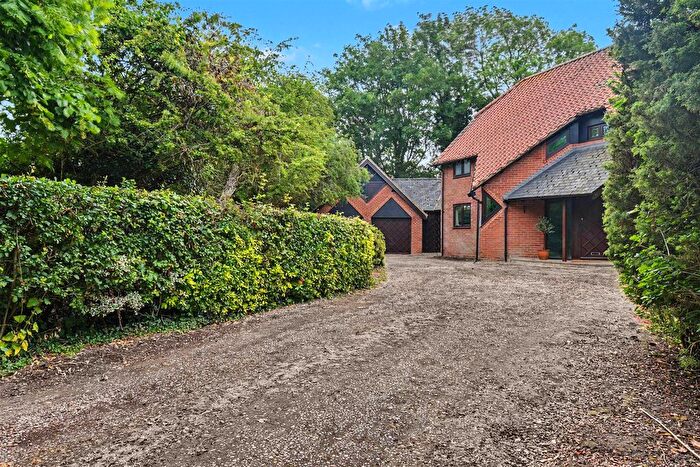 4 Bedroom Property For Sale In Church Lane, Stallingborough, Grimsby, DN41
