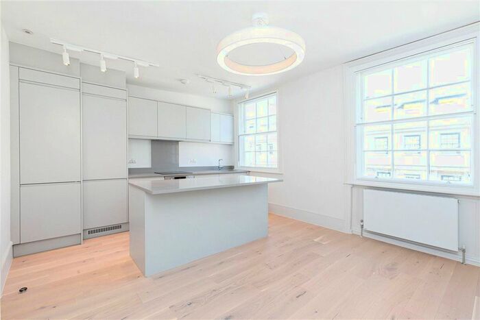 1 Bedroom Flat To Rent In Devonshire Street, Marylebone, London, W1G
