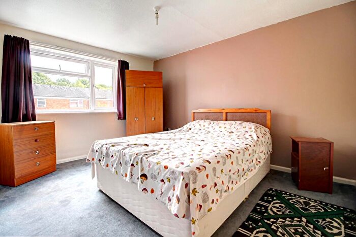 3 Bedroom End Of Terrace House For Sale In Culver Road, Basingstoke, RG21