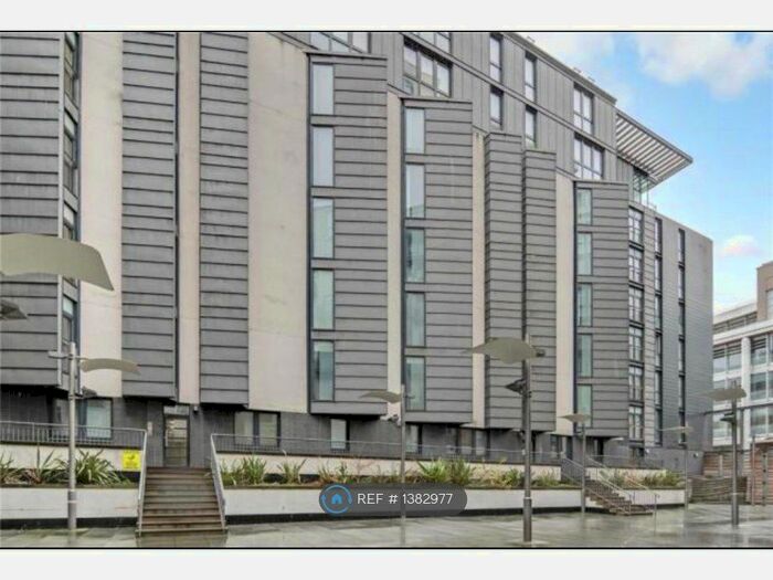 2 Bedroom Flat To Rent In Oswald Street, Glasgow, G1