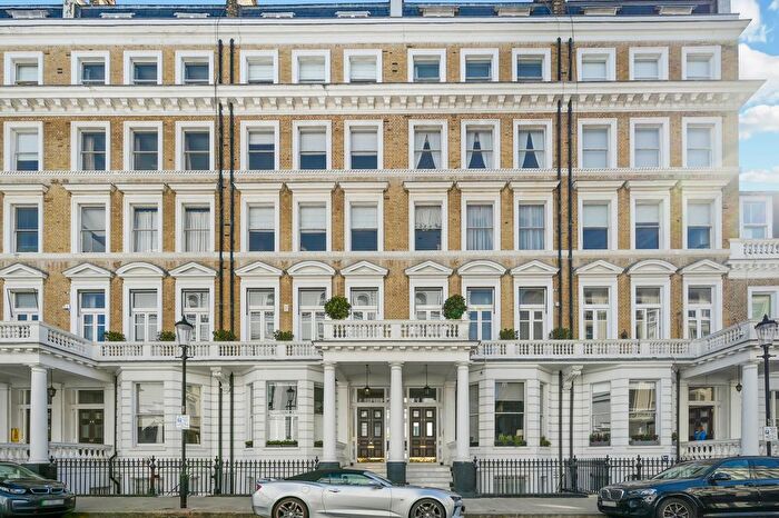 2 Bedroom Flat To Rent In Queens Gate Gardens, SW7