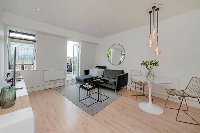 1 Bedroom Flat To Rent In Nevern Square, London, SW5