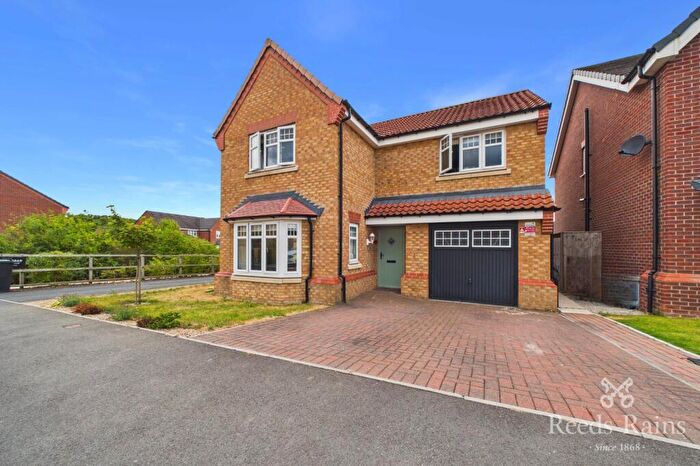 4 Bedroom Detached House For Sale In Poppy Crescent, Chesterfield, Derbyshire, S41