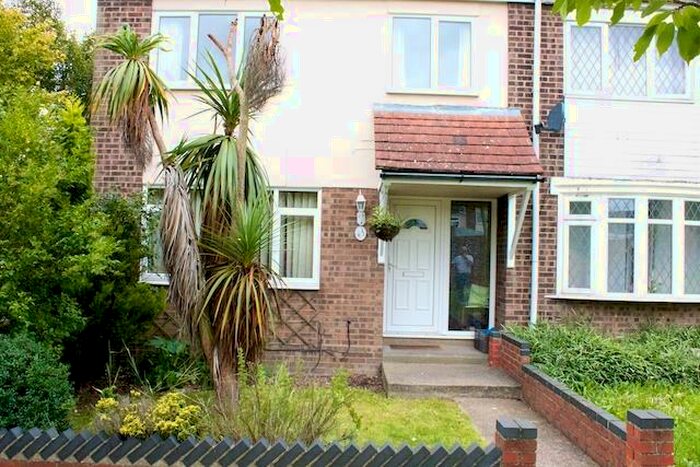 5 Bedroom Detached House To Rent In Rosalind Close, Colchester, Essex, CO4