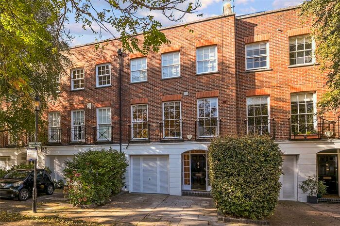4 Bedroom Terraced House To Rent In Somerset Square, Holland Park, London, W14