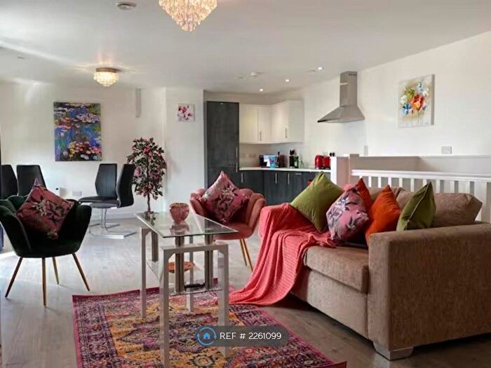 2 Bedroom Flat To Rent In Broadway, Peterborough, PE1