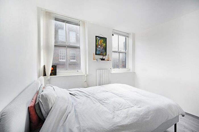 2 Bedroom Flat To Rent In Brick Lane, Liverpool Street, E1