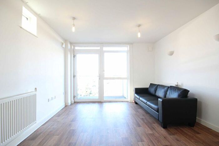 1 Bedroom Flat To Rent In Brownell Place, Ealing, W7