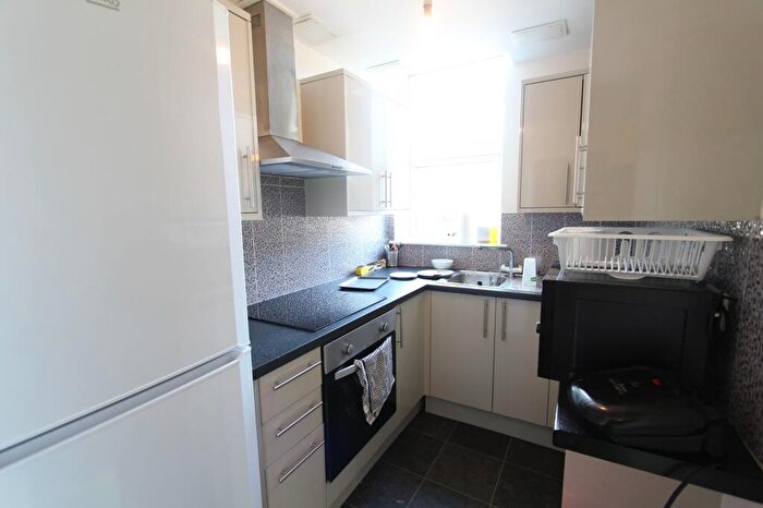 4 Bedroom Apartment To Rent In Ecclesall Road, Sheffield, S11