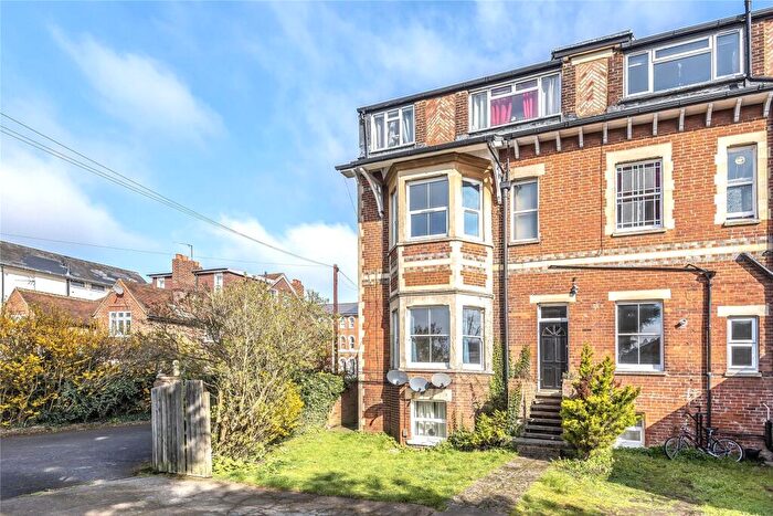 2 Bedroom Apartment To Rent In Milman Road, Reading, Berkshire, RG2