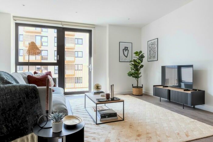 1 Bedroom Flat To Rent In Flat, Vanguard Way London, E17