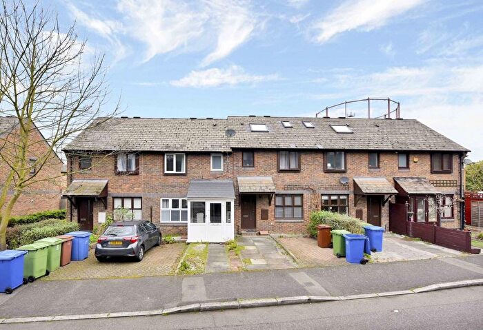 3 Bedroom Terraced House To Rent In Kinburn Street, London, SE16