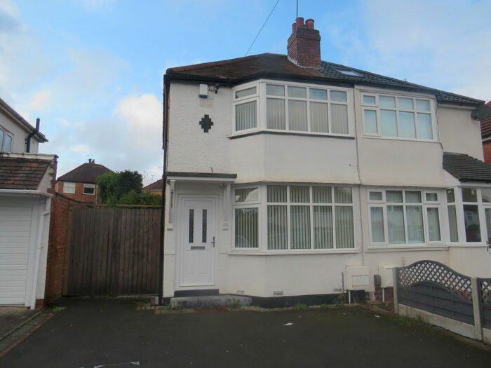 2 Bedroom Property To Rent In Summerfield Road, Solihull, B92