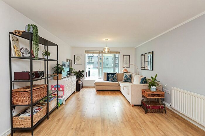 2 Bedroom Flat For Sale In Argyll Road, Woolwich, SE18