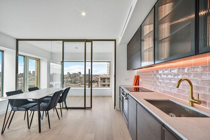 2 Bedroom Flat To Rent In Deanston Building, Royal Wharf Walk, E16