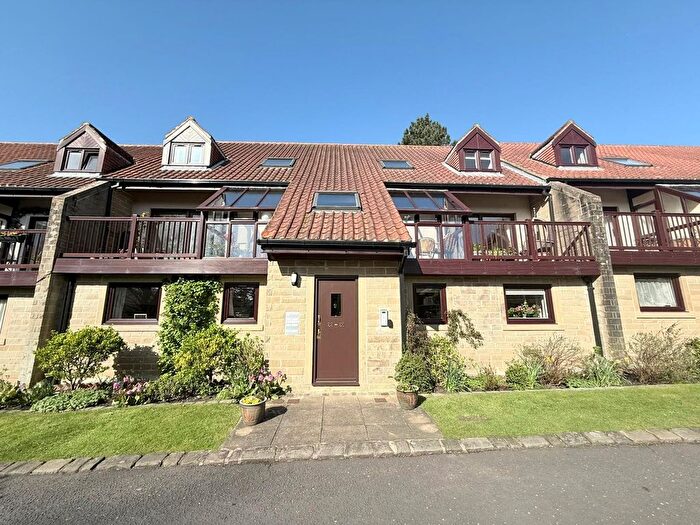 3 Bedroom Flat To Rent In Warlbeck, Ilkley, West Yorkshire, LS29