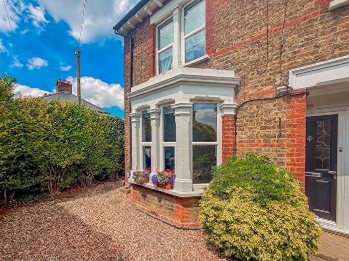 2 Bedroom Flat For Sale In Stambridge Road, Rochford, SS4
