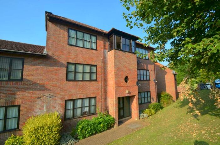 1 Bedroom Apartment To Rent In Stoney Grove, Cameron Road, Chesham, HP5