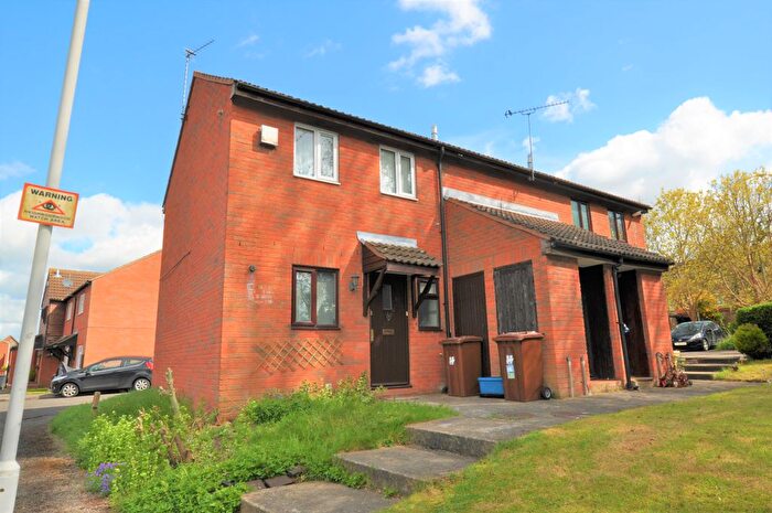 1 Bedroom Maisonette To Rent In Beehive Close, Borehamwood, WD6