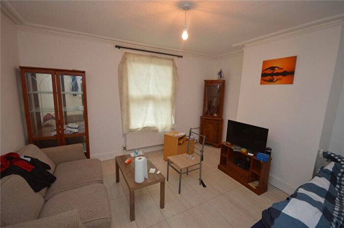 3 Bedroom Apartment To Rent In Clifton Street, Old Town, Swindon, SN1