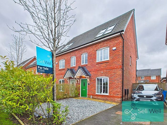 3 Bedroom Semi Detached House For Sale In Malkins Wood Lane, Worsley, Manchester, M28