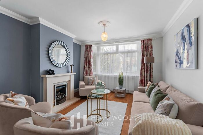 4 Bedroom Semi Detached House For Sale In Gurney Court Road, St. Albans, AL1