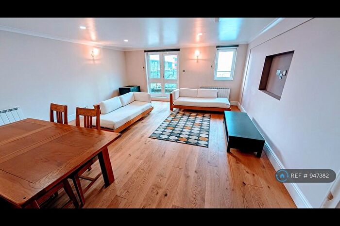 2 Bedroom Flat To Rent In Pepper Street, London, E14