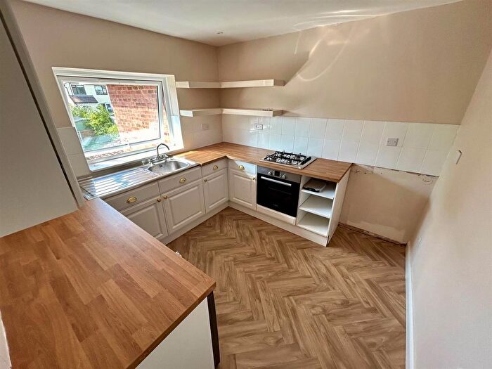 2 Bedroom Flat To Rent In Third Avenue, Broomfield, Chelmsford, CM1