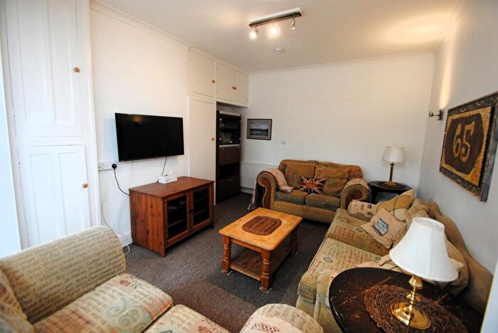 8 Bedroom Detached House To Rent In Talbot Road, Winton, Bournemouth, BH9