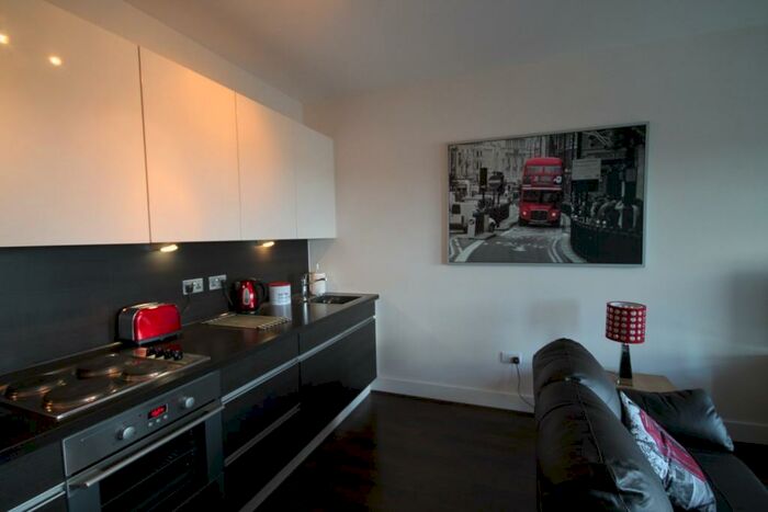 2 Bedroom Apartment To Rent In Skyline Plaza, Town Centre, RG21