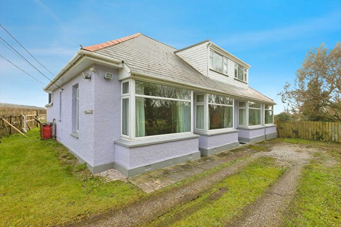 4 Bedroom Bungalow For Sale In St. Austell Street, Summercourt, Newquay, Cornwall, TR8