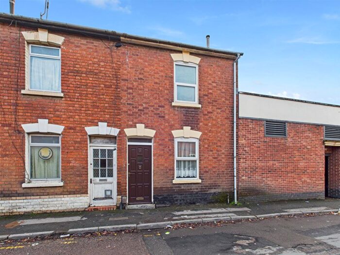 2 Bedroom Terraced House For Sale In India Road, Gloucester, GL1