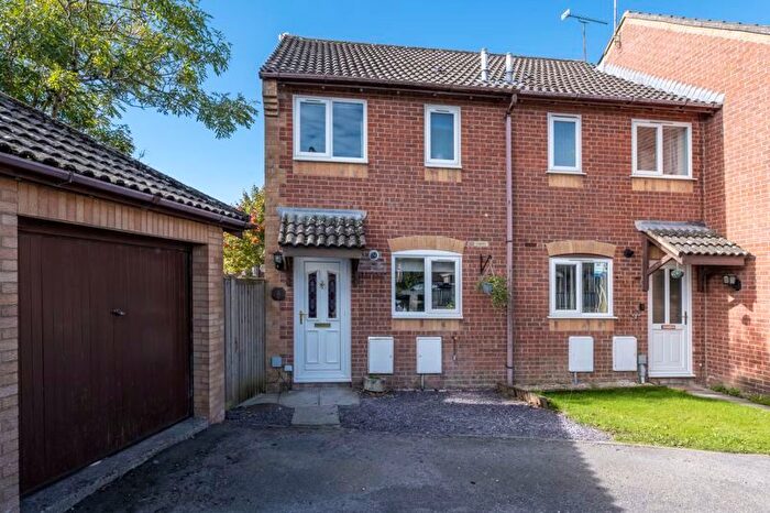 2 Bedroom End Of Terrace House For Sale In Pound Lane, Shaftesbury, SP7