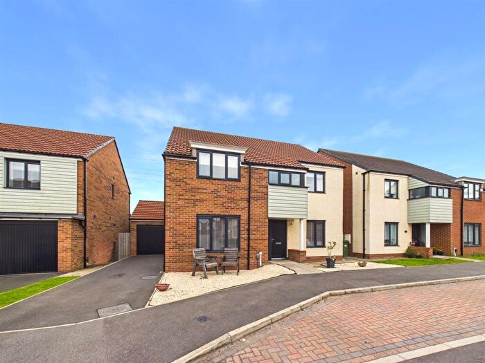 4 Bedroom Detached House For Sale In Pedlars Close, Holystone, NE27