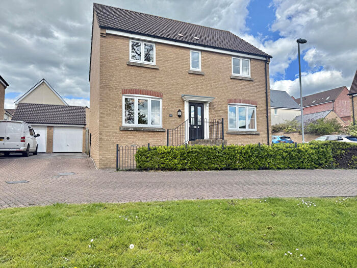 4 Bedroom Detached House For Sale In Raleigh Road, Yeovil, Somerset, BA21