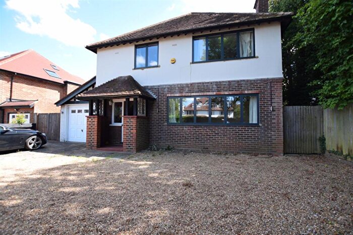 5 Bedroom Detached House To Rent In Champneys Close, Cheam, SM2