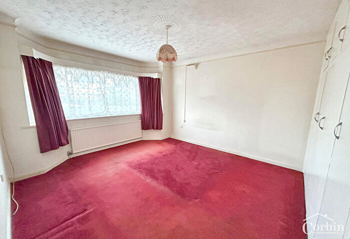 2 Bedroom Detached Bungalow For Sale In New Road, Bournemouth, Dorset, BH10