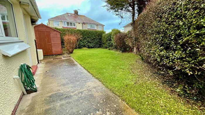2 Bedroom Semi-Detached Bungalow For Sale In Church Close, Penrhyn Bay, Llandudno, LL30